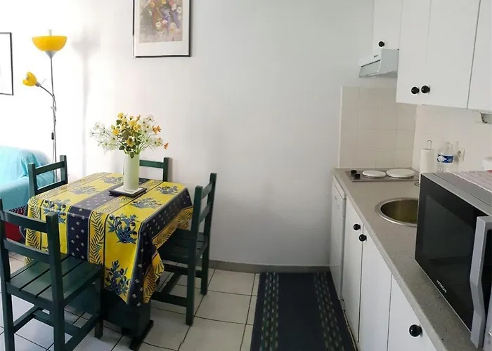 Casa de Férias Pavillon Avec Mezzanine, A 900m De La Plage, Parking Prive, Pour 4 Personnes A - Fr-1-388-113